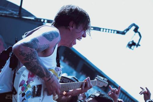 Frank Carter and The Rattlesnakes